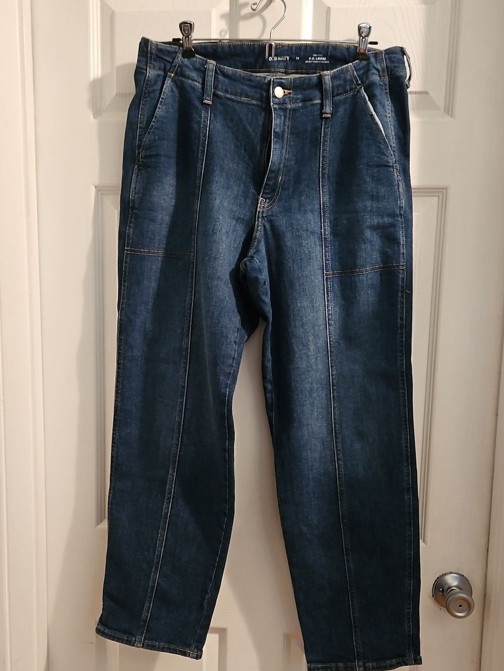 Old Navy Women's Straight Leg Jeans in Dark Blue